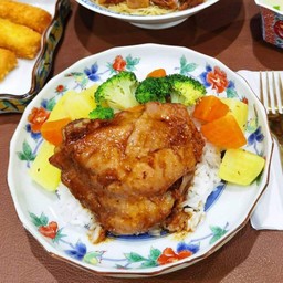 ข้าวไก่อบซอส มันฝรั่ง เเครอท ผัดเนย