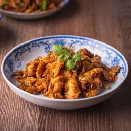 ไก่ผัดกระเทียมพริกไทย