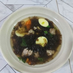 ต้มจืดสาหร่ายเต้าหู้ไข่