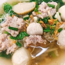 เส้นหมี่หมูนํ้าใส