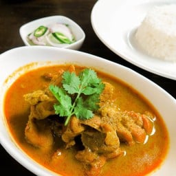 ข้าวแกงกะหรี่ไก่