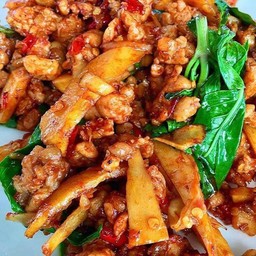 ผัดหน่อไม้หมูสับ