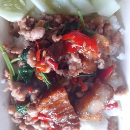 กระเพรา+ตับไก่ราดข้าว