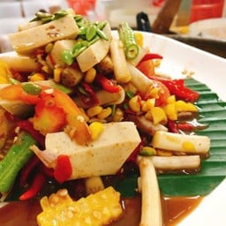 ตำไหลบัวข้าวโพดไก่ย่อปลาร้า