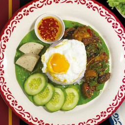 ข้าวกะเพราถาดหมูกรอบ