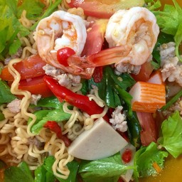 ยำมาม่า รวมมิตร