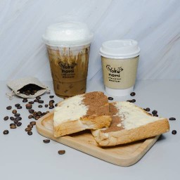 Yoku nomi (โยกุ โนมิ) Coffee Tea and toast