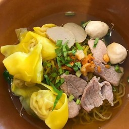 เกี๊ยวน้ำใสหมูหมัก,ลูกชิ้นหมู