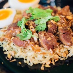 บะหมี่หมูตุ๋นผัดกระเทียม (4 Stew GL)