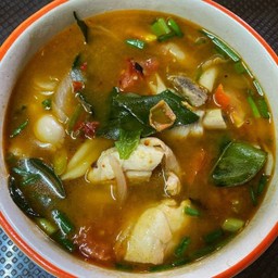 ต้มแซ่บไก่