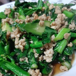 ข้าวคะน้าหมูสับ