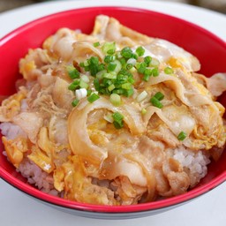 ข้าวหน้าหมู-ไก่ใส่ไข่