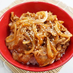 ข้าวหน้าหมู-ไก่ผัดซอสเกาหลี