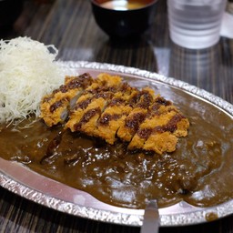 ข้าวแกงกะหรี่หมูทอดโกลด์คัตสึ