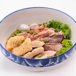 B12 มั่วเนื้อ+เครื่องในวัวตุ๋น