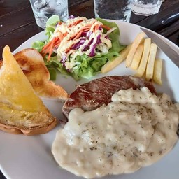 สเต็กหมูซอสครีมเป็ปเปอร์