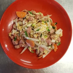 แหนมผัดไข่(กับข้าว)