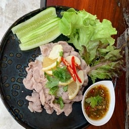 ข้าวหน้าหมูมะนาว (สไลด์ชาบู)
