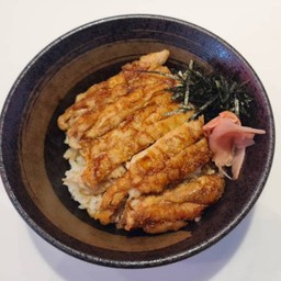 D18 ข้าวหน้าไก่เทริยากิ