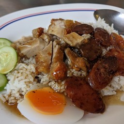 กินตั้งแต่สมัยสิบกว่าปีที่แล้ว มาลองชิมวันนี้ รสชาติยังอร่อยเหมือนเดิมทุกอย่าง ถ