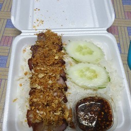 ข้าว หน้าหมู 3ชั้น ทอด 1ถาด