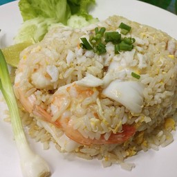 ข้าวผัดทะเล