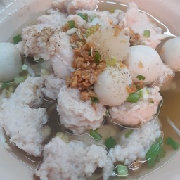 ก๋วยเตี๋ยว หมูเด้ง!!