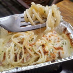 สปาเก็ตตี้อบชีสซอสเห็ด