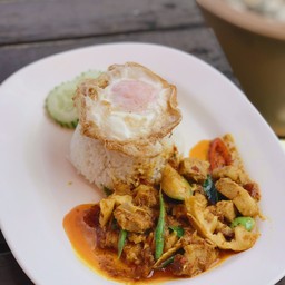 ข้าวเครืืองแกงหมู