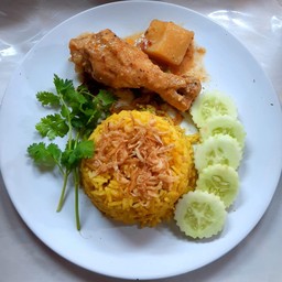 ข้าวหมกแกงมัสมั่นไก่