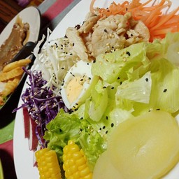 สลัดไก่