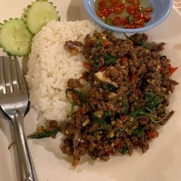กระเพราเนื้อ