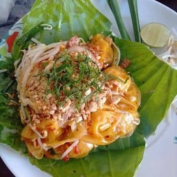ผัดไทยใบบัว