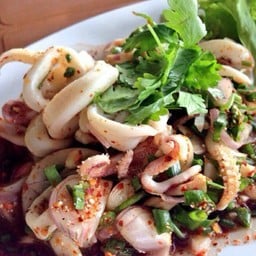 ลาบปลาหมึก