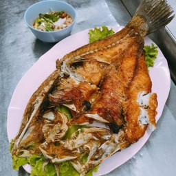 ปลากะพงทอดน้ำปลา