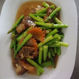 หน่อไม้ฝรั่งผัดกุ้ง