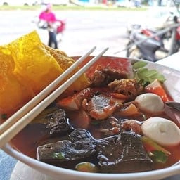 พี่อ้วนข้าวมันไก่