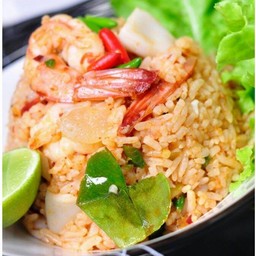 ข้าวผัดต้มยำ