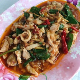 ไก่ผัดพริกแกง