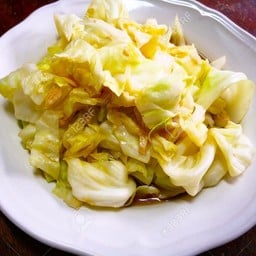 Fried cabbage with fish suace