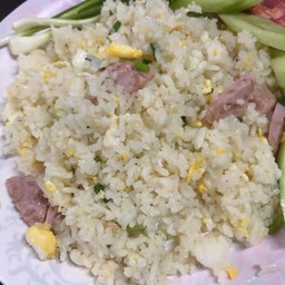ข้าวผัดแหนม