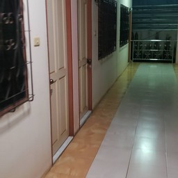 หน้าห้องพัก