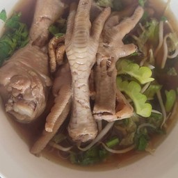 ก๋วยเตี๋ยวไก่จัมโบ้