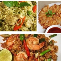ข้าวผัดเขียวหวานไข่เจียวข้าวผัดต้มยำกุ้ง