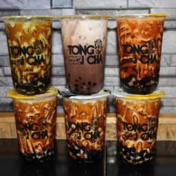 Tong J Cha ตองเจชา ชานมไข่มุก สาขาหน้าเทศบาลอ้อมน้อย