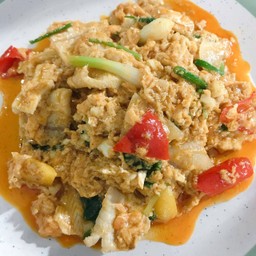 เนื้อปลาผัดผงกะหรี่