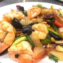 กุ้งผัดเม็ดมะม่วง