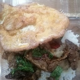 กะเพราเนื้อเปื่อย+ไข่เจียว