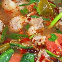 ต้มแซ่บขาหมู