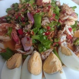 ลาบยำ&ตำเเช่บ& นมหมีปั่น สาขา1